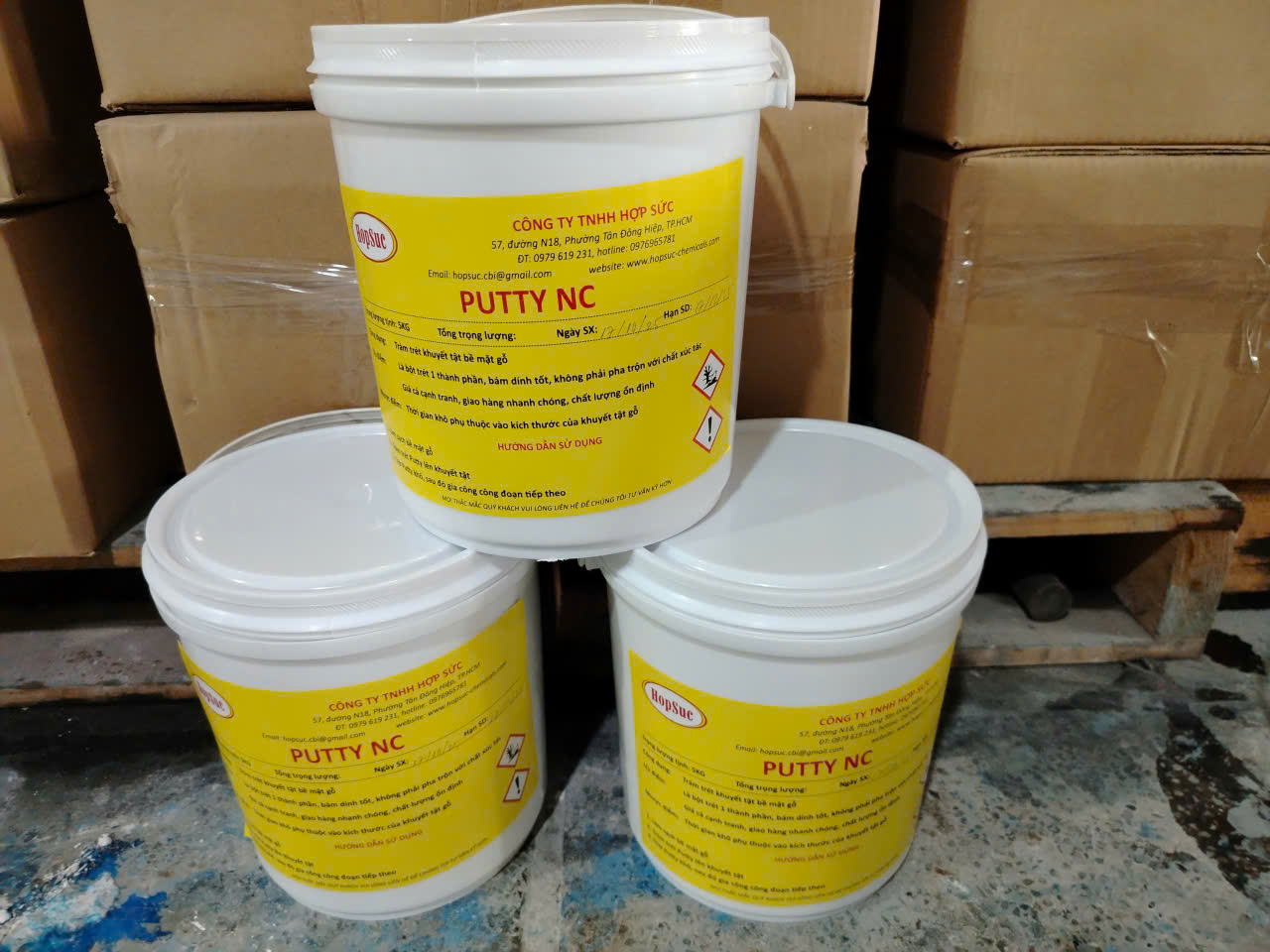Thi công bột trét gỗ trên sản phẩm nội thất